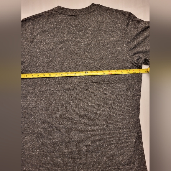 Hello Kitty Graphic T-shirt Women's Size Medium New without tags - Picture 8 of 8